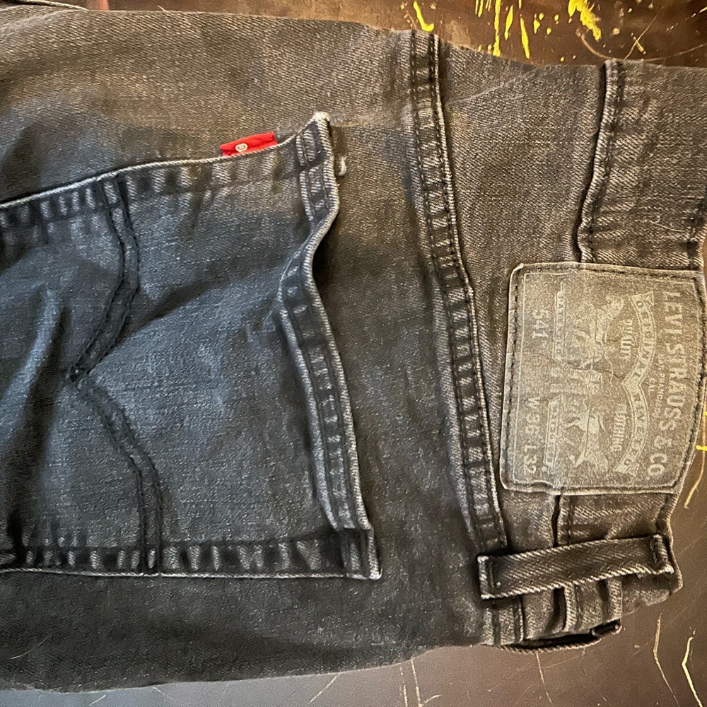 Levi's Men's Dark Gray Relaxed Jeans